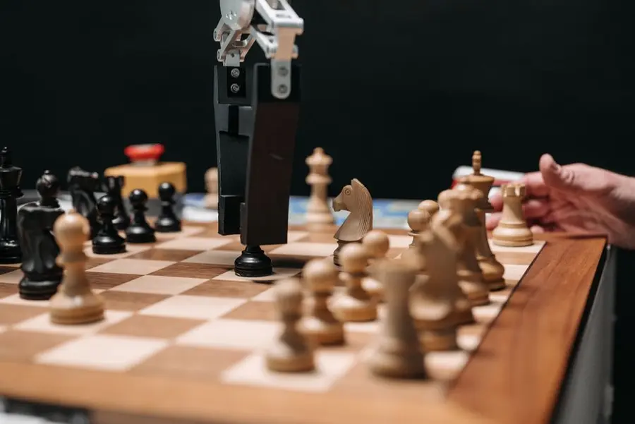 AI Agents vs. Traditional Automation: Key Differences & Uses in 2026