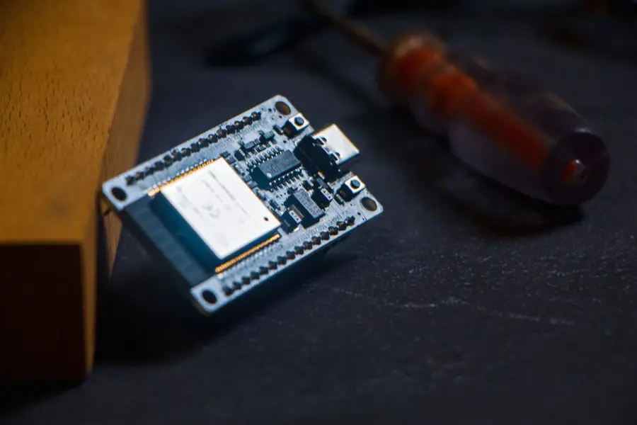 LoRA & QLoRA: Affordable Fine-Tuning for Large Language Models